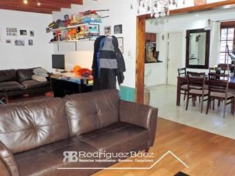 https://www.gallito.com.uy/venta-casa-3-dormitorios-barbacoa-patio-capurro-inmuebles-22313894