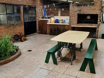 https://www.gallito.com.uy/casa-mas-amplio-taller-todo-con-renta-de-s-70000-inmuebles-17911139