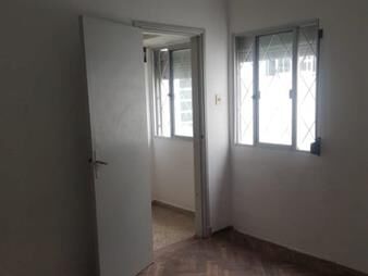 https://web5.gallito.com.uy/imperial-vende-excelente-apto-con-renta-inmediata-inmuebles-22992693