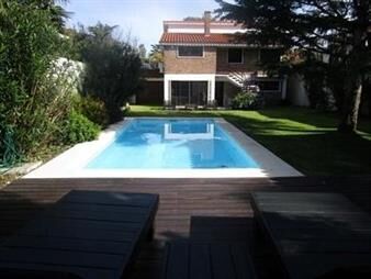 https://web5.gallito.com.uy/espectacular-casa-en-carrasco-inmuebles-23199414