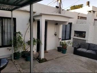 https://web5.gallito.com.uy/vendo-preciosa-casa-ph-2-dorm-cerro-inmuebles-23233838