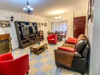 https://www.gallito.com.uy/venta-casa-de-4-dormitorios-en-maldonado-inmuebles-23242260