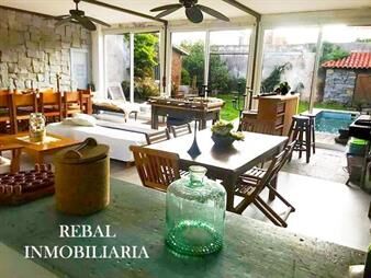 https://web5.gallito.com.uy/en-1-planta-barbacoa-fondo-piscina-gges-inmuebles-23389148