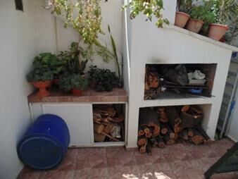 https://web5.gallito.com.uy/ph-gemela-a-pasos-garibaldi-3-dorm-gge-patio-cparr-azotea-inmuebles-23627644