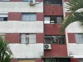 https://web5.gallito.com.uy/apto-3er-piso-por-escalera-buena-construccion-inmuebles-23767248