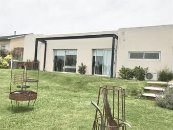 https://web5.gallito.com.uy/susena-inversiones-vende-mansion-carrasco-inmuebles-23816517