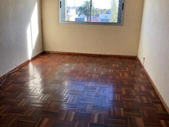https://web5.gallito.com.uy/venta-de-apartamento-en-jacinto-vera-inmuebles-23850930