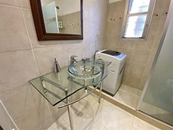 https://web5.gallito.com.uy/gran-casa-de-dos-plantas-en-puerto-buceo-inmuebles-23891714