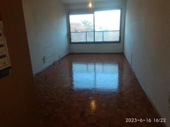 https://www.gallito.com.uy/alquilado-fte-mvdeo-shopping-con-garaje-incluido-en-precio-inmuebles-20315917