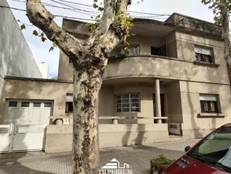 https://www.gallito.com.uy/se-alquila-casa-sobre-calle-gral-flores-inmuebles-23957572