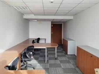 https://web5.gallito.com.uy/alquiler-oficina-equipada-con-garaje-ciudad-vieja-inmuebles-23974013