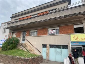 https://www.gallito.com.uy/casa-en-ph-gral-flores-y-leon-perez-gge-3-autos-y-patio-inmuebles-27323988