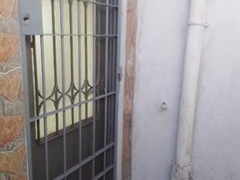 https://web5.gallito.com.uy/imperial-vende-apto-piedras-blancas-con-renta-inmuebles-24206258