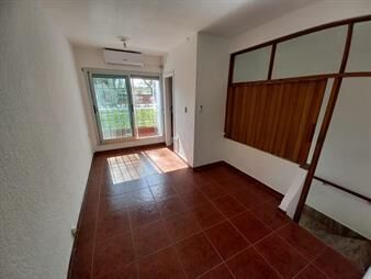 https://www.gallito.com.uy/alquilo-apto-al-fte-cmucha-luminosidad-sin-gtos-comunes-inmuebles-24268160