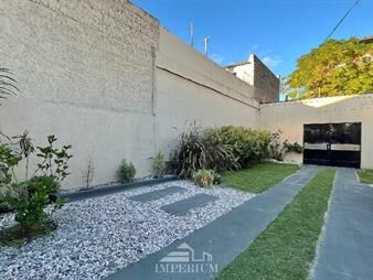 https://web5.gallito.com.uy/venta-casa-en-buceo-5-dorm-2-baños-parrillero-y-garage-inmuebles-24335248