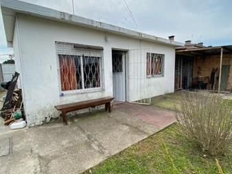 https://web5.gallito.com.uy/linda-casa-a-mts-de-la-terminal-inmuebles-24384037
