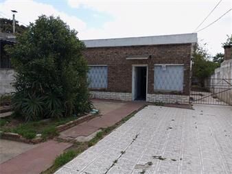 https://www.gallito.com.uy/excelente-casa-3-dormitorios-amplio-terreno-crenta-inmuebles-24510327