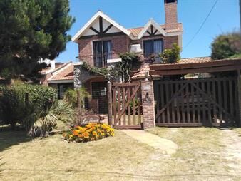 https://www.gallito.com.uy/preciosa-a-metros-de-rambla-impecable-gran-barbacoa-2-baño-inmuebles-24527797