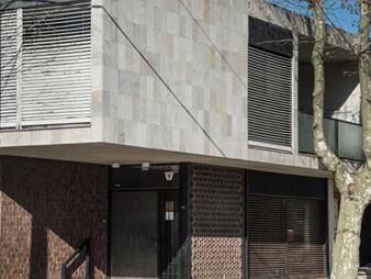 https://www.gallito.com.uy/se-vende-propiedad-en-centro-de-colonia-del-sacramento-inmuebles-24541457