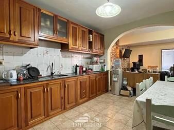 https://web5.gallito.com.uy/casa-de-3-dormitorios-con-local-comercial-en-barrio-ideal-inmuebles-24650125