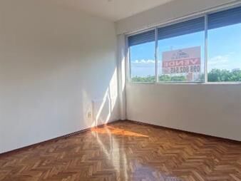 https://web5.gallito.com.uy/venta-apartamento-3-dormitorios-2-baños-en-reducto-inmuebles-24786298