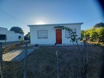 https://www.gallito.com.uy/nueva-casa-en-venta-santa-catalina-inmuebles-24983873