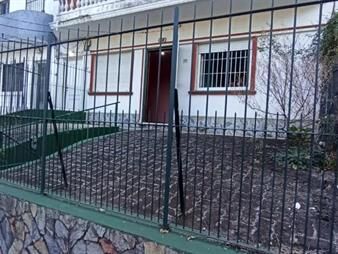 https://web5.gallito.com.uy/casa-en-ph-al-frente-independiente-y-sin-gastos-comunes-inmuebles-25063606