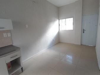https://www.gallito.com.uy/casita-impecable-fte-al-disco-patio-peq-y-sotano-inmuebles-25338384
