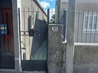 https://web5.gallito.com.uy/se-vende-casa-2-dorm-zona-cerrito-calle-ortiz-de-zarate-inmuebles-25353212