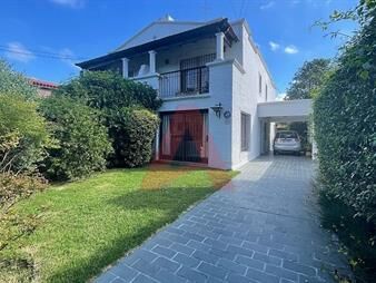 https://www.gallito.com.uy/carrasco-zona-colegios-–-venta-casa-de-3-dormitorios-y-ser-inmuebles-25358688