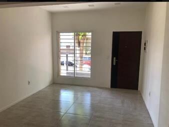 https://web5.gallito.com.uy/susena-inversiones-vende-casa-tipo-duplex-a-nueva-inmuebles-25418032