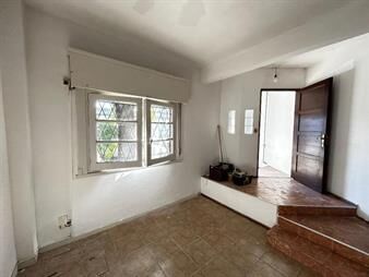 https://www.gallito.com.uy/venta-casa-1-dormitorio-azotea-transitable-jacinto-vera-inmuebles-25491313