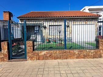 https://web5.gallito.com.uy/areguati-a-2-cuadras-de-cno-maldonado-y-policia-caminera-inmuebles-25587807