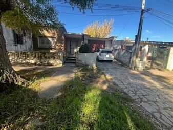 https://web5.gallito.com.uy/casa-y-local-juan-jose-castro-casi-menorca-inmuebles-25617534