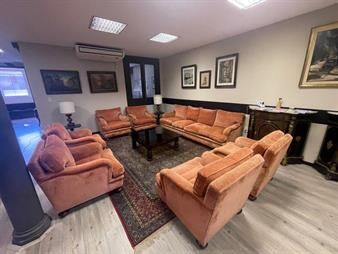 https://web5.gallito.com.uy/oficina-en-alquiler-sobre-peatonal-sarandi-inmuebles-25679385