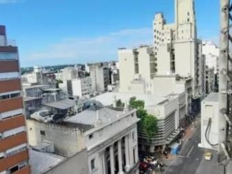 https://web5.gallito.com.uy/se-vende-monoambiente-en-el-centro-ideal-para-inversor-inmuebles-25759336
