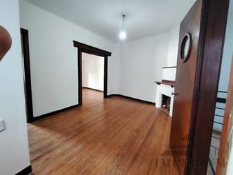 https://web5.gallito.com.uy/venta-de-casa-de-altos-3dormitorios-cordon-centro-inmuebles-25795712