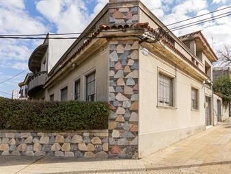https://web5.gallito.com.uy/puestilo-solida-moderna-4-dorm2-baños2-autos-inmuebles-20549608