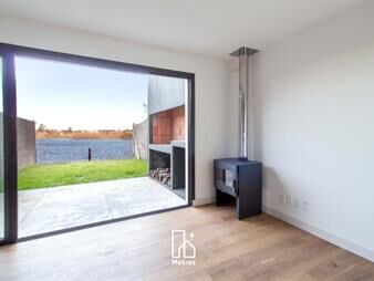 https://web5.gallito.com.uy/venta-casa-parque-miramar-3-dormitorios-jardin-parrillero-inmuebles-25979272