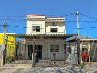 https://web5.gallito.com.uy/2-casas-ph-altos-y-bajos-con-gge-monoambiente-2barbacoas-inmuebles-26004488
