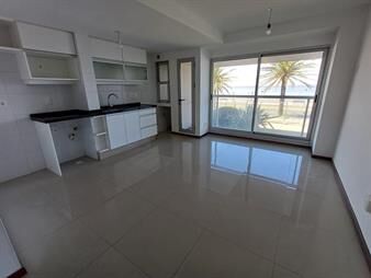 https://web5.gallito.com.uy/impecable-todo-al-frente-sobre-rambla-inmuebles-19113687
