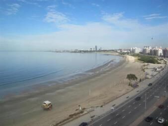 https://web5.gallito.com.uy/amplia-casa-ph-en-venta-malvin-sur-inmuebles-26082370