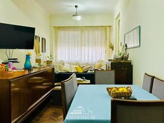 https://www.gallito.com.uy/venta-de-casa-en-punta-carretas-4-dormitorios-con-azotea-inmuebles-26125121