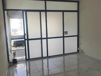 https://web5.gallito.com.uy/alquiler-de-oficina-al-frente-con-gastos-comunes-incluidos-inmuebles-26130640