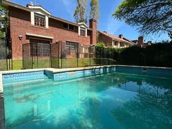 https://web5.gallito.com.uy/venta-casa-carrasco-jardines-de-carrasco-p-unico-fondo-inmuebles-25952447