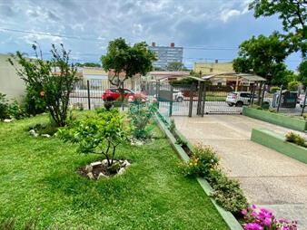 https://web5.gallito.com.uy/venta-apto-2-dorm-con-patio-y-parrillero-en-la-blanqueada-inmuebles-26265788