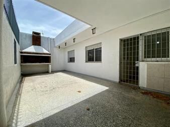 https://web5.gallito.com.uy/alquiler-casa-de-altos-ideal-para-consultorio-en-piedras-bla-inmuebles-26340629