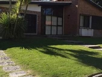 https://www.gallito.com.uy/casa-en-venta-3-dormitorios-punta-del-este-maldonado-inmuebles-24240763