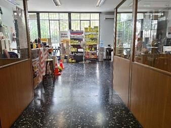 https://www.gallito.com.uy/excepcional-local-comercial-sobre-av-agraciada-inmuebles-26708018