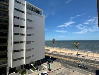 https://web5.gallito.com.uy/planta-con-vista-a-playa-pocitos-3-dormitorios-servicio-gje-inmuebles-26790423
